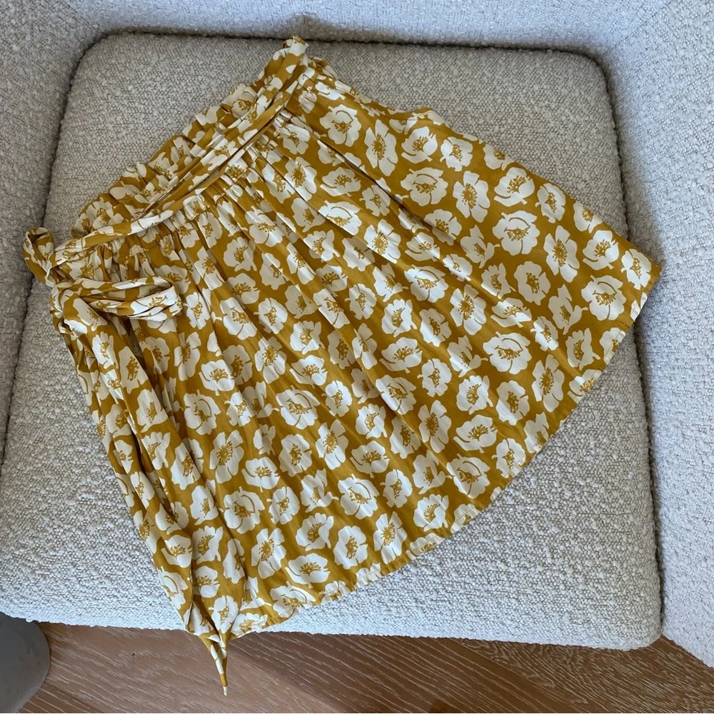 Yellow white floral paperbag mini skirt XXS